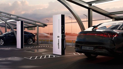 Hypernova EV public charging station (Source: Wallbox)