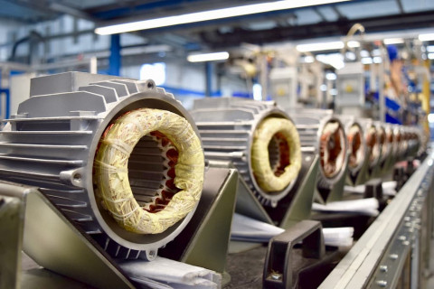 Renault, Valeo, and Valeo Siemens eAutomotive to manufacture rare-earth metals free e-motors