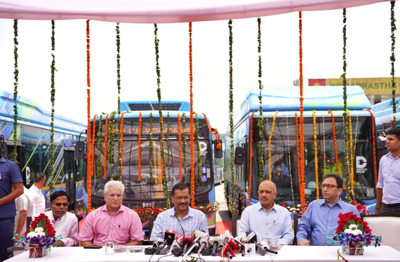 Delhi Government flags off 150 electric buses to further sustainable public transport