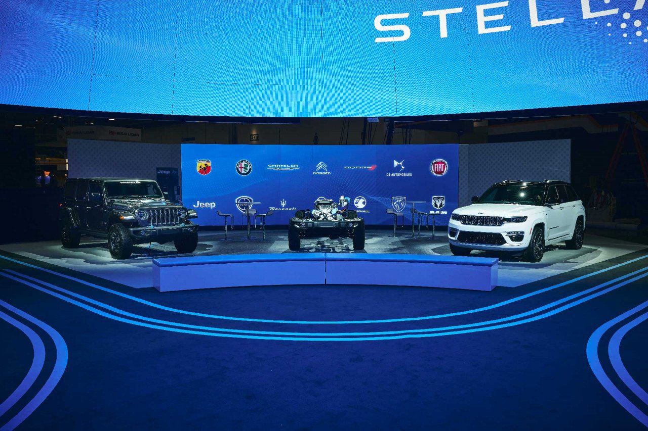 Stellantis jeep and car on display at CES 2022.
