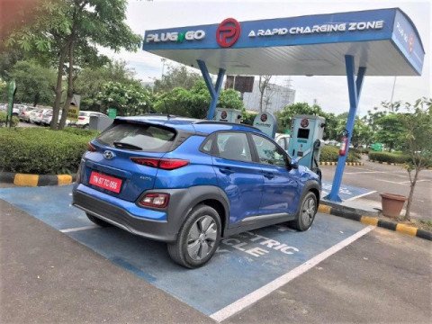 EV sales in India to cross 9 million units by 2027: IVCA-EY-IndusLaw Report
