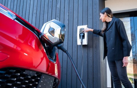 Indra to supply ‘Smart PRO’ chargers to Plug Me In EV charging solutions in UK