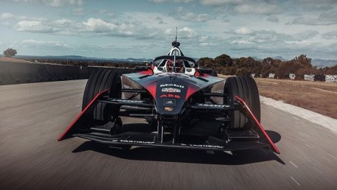 ABB unveils 160kW e-race charger for Formula E world championship