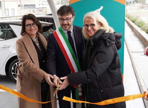 VW-Enel X Way JV Ewiva to built high-power EV charging network in Italy