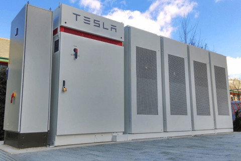 Tesla battery energy storage deployments reach new high in 2023