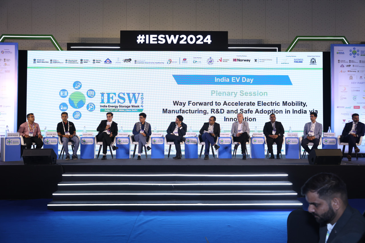 IESW 2024: Plenary session offers ways to accelerate India's mobility transition