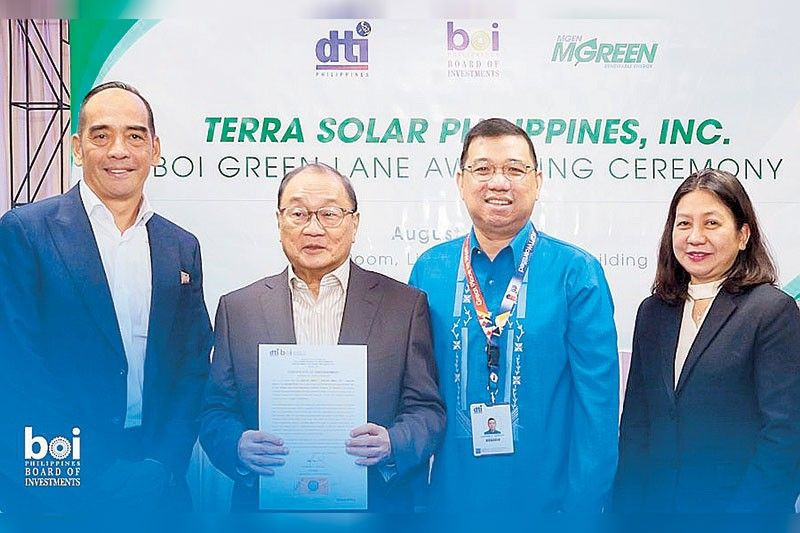 Terra Solar: Philippines fast-tracks 'world's largest' solar-storage project