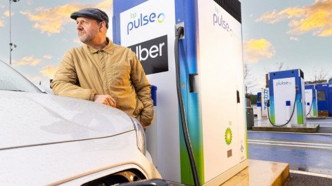 Uber signs pact to access bp pulse's high-speed EV charging network
